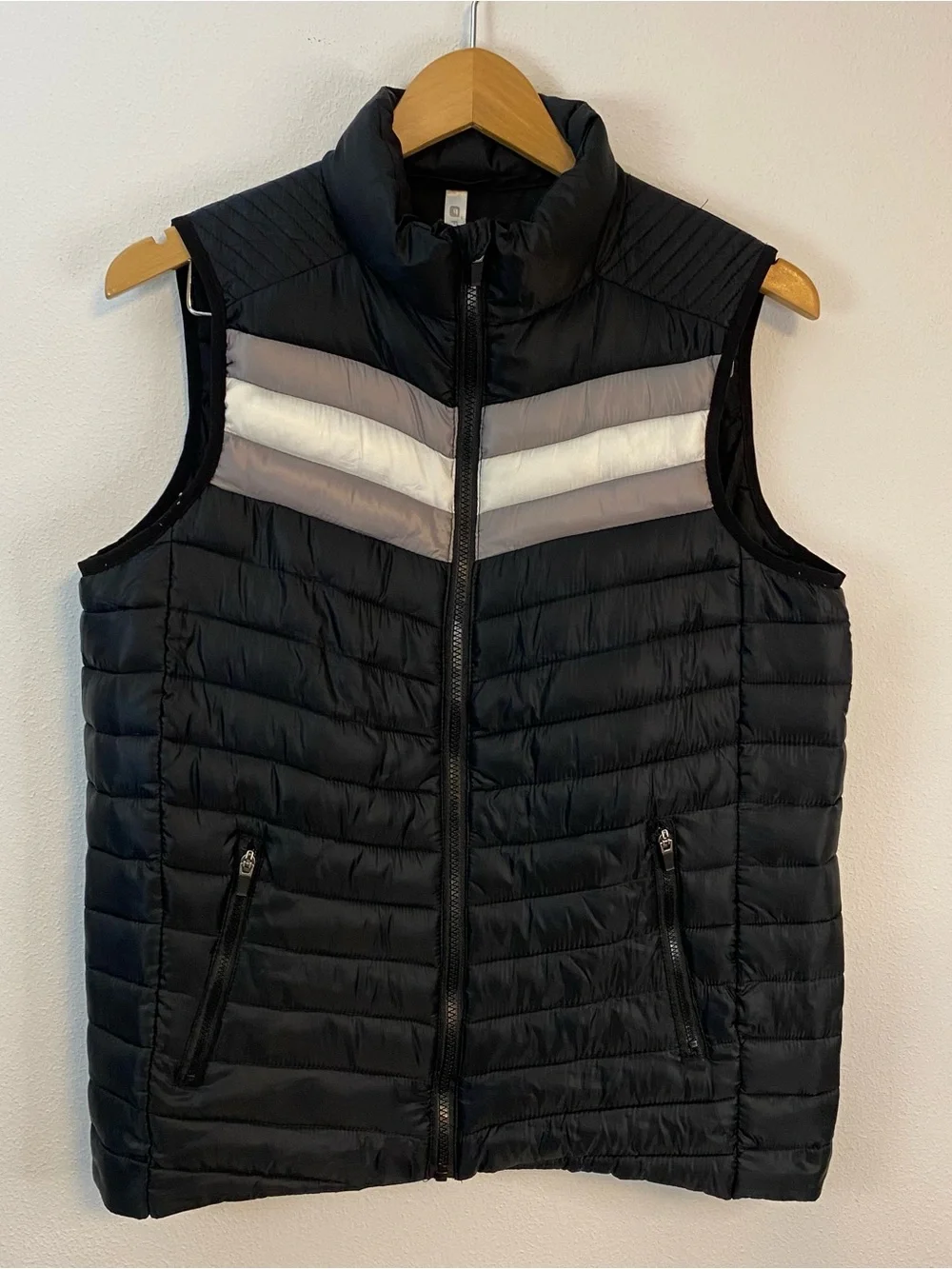 Fabletics Fenway Vest Black White Gray Quilted With‎ Pockets Women’s Medium